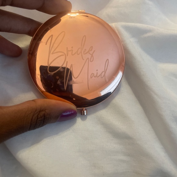 Bridesmaid Pocket Mirror - Picture 4 of 4
